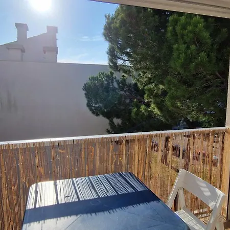 Avec Piscine Et Garage Lejlighed *